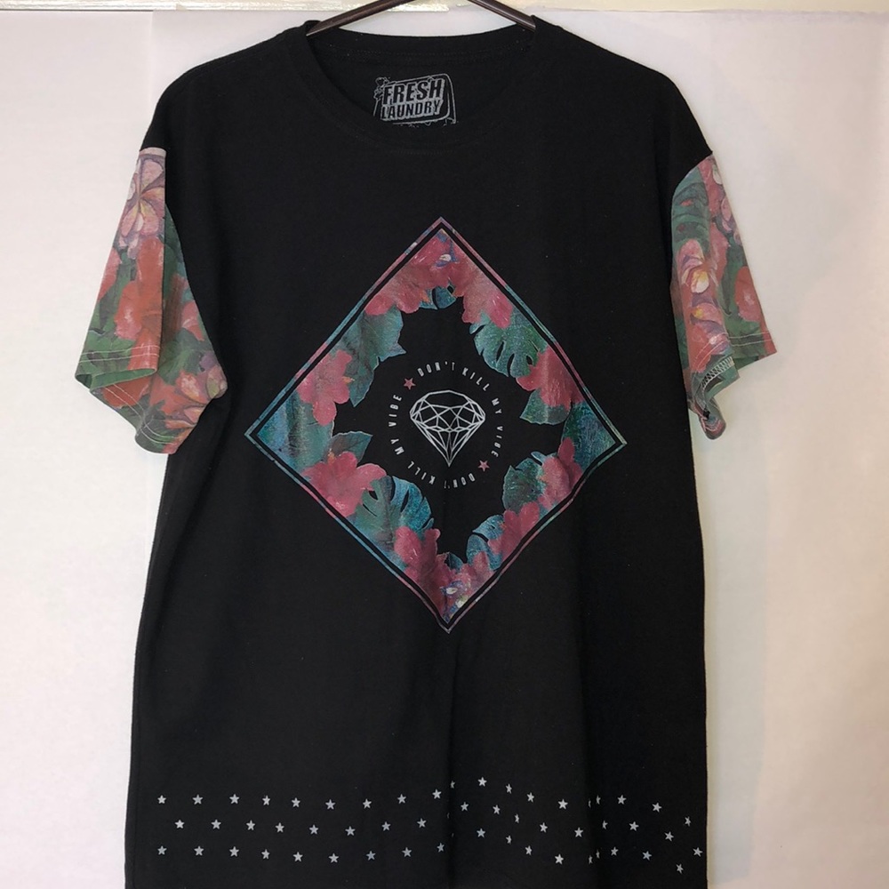 Rose Graphic Design T-Shirt